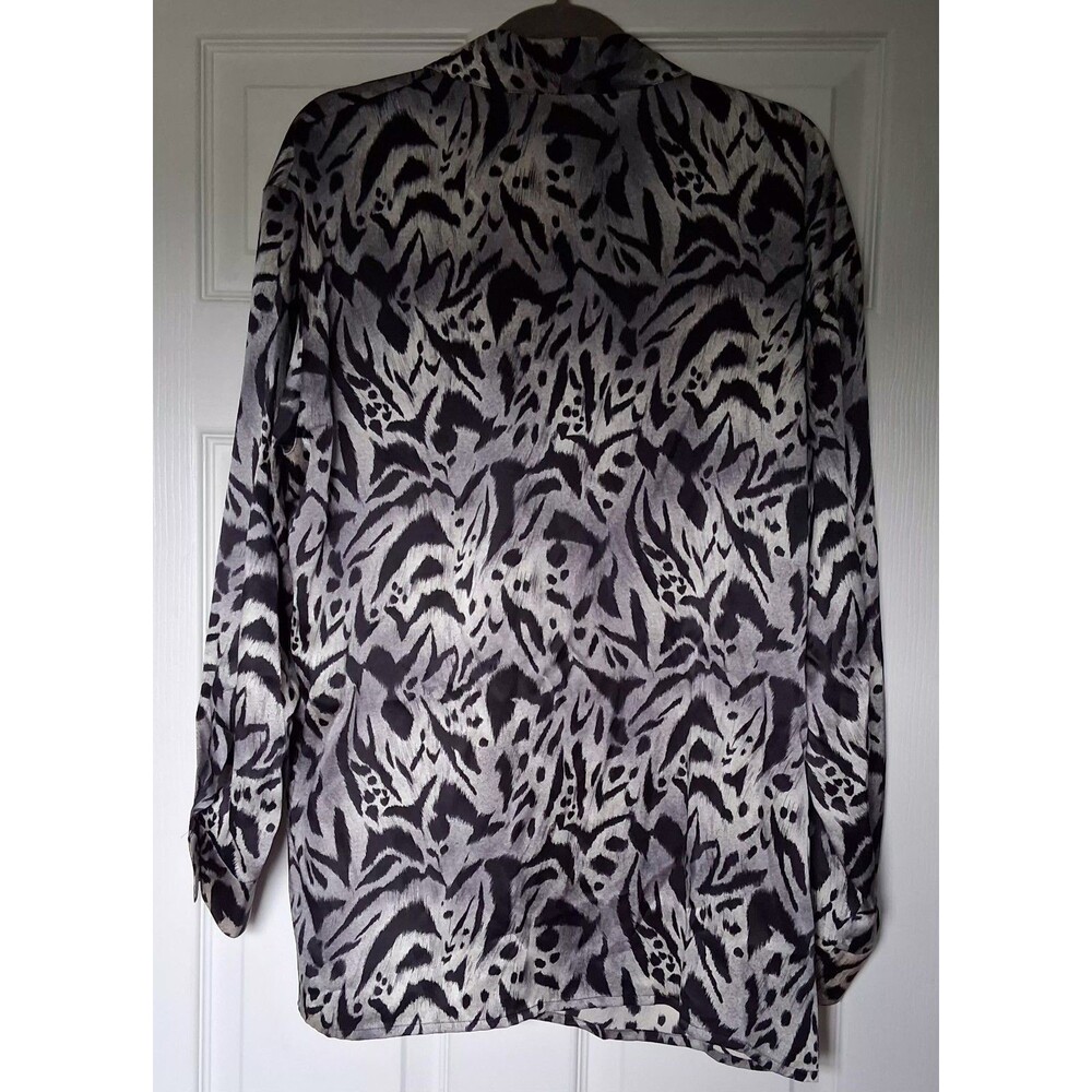 Escada Margaretha Ley Silk Animal Print Button-Up Long Sleeve Blouse 42 /US12/L - Picture 3 of 7